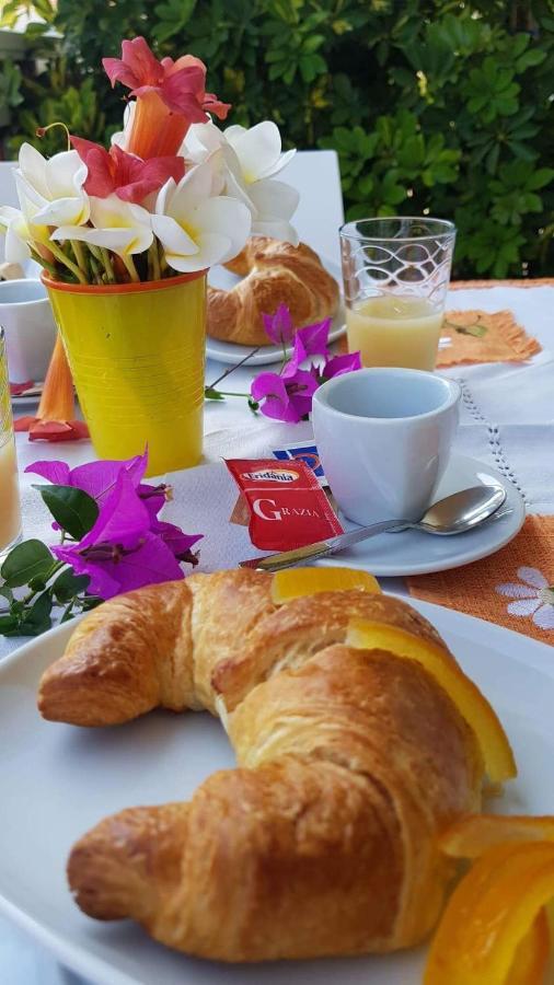B&B Spiaggia Di Ponente Шикли Экстерьер фото
